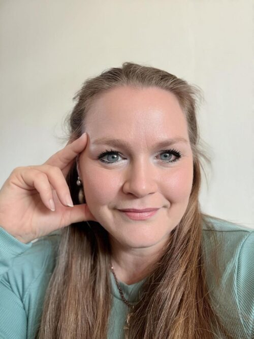 Bekijk deze Boekenkaft van boek Elora en de fluistering van de oerkracht van Nadia Man